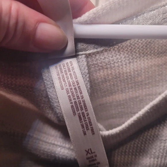 Gilligan O'Malley long sleeve crew next top size XL - Picture 4 of 5